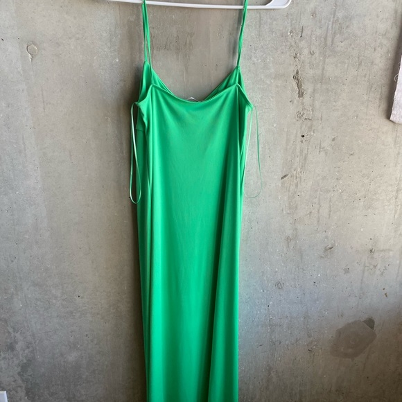 Zara long green dress - Picture 4 of 4